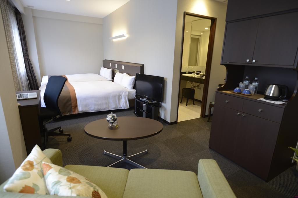 Natural Hot Spring Midosuji Hotel Osaka Room photo